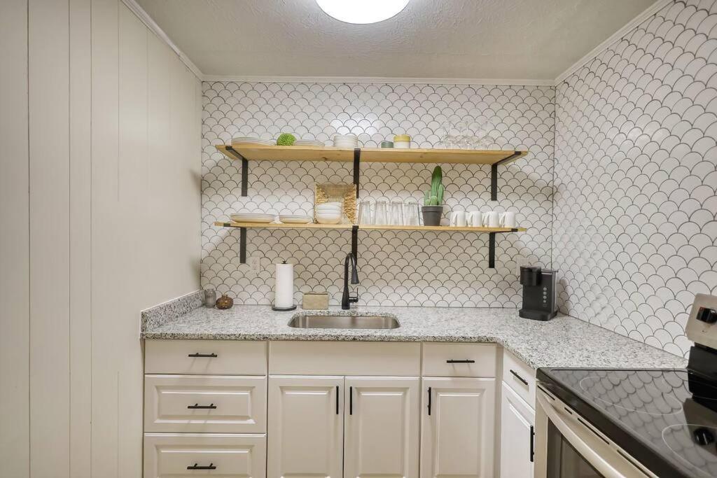 The Bohemian 1/2 Mi From Covington Square Villa Екстериор снимка