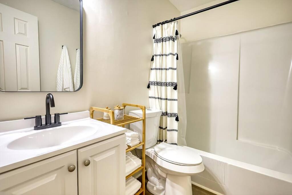 The Bohemian 1/2 Mi From Covington Square Villa Екстериор снимка