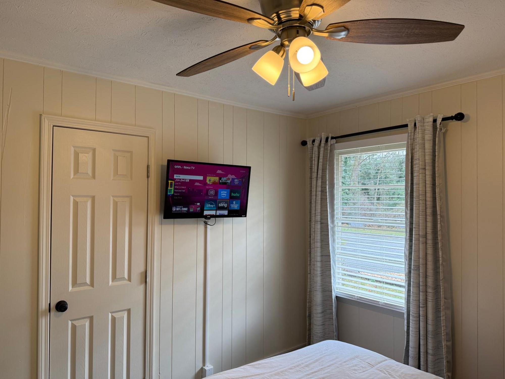 The Bohemian 1/2 Mi From Covington Square Villa Екстериор снимка